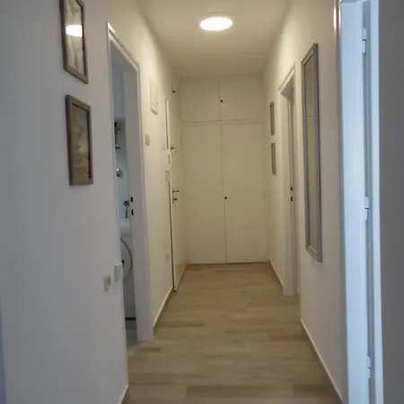 Lena Apartman *