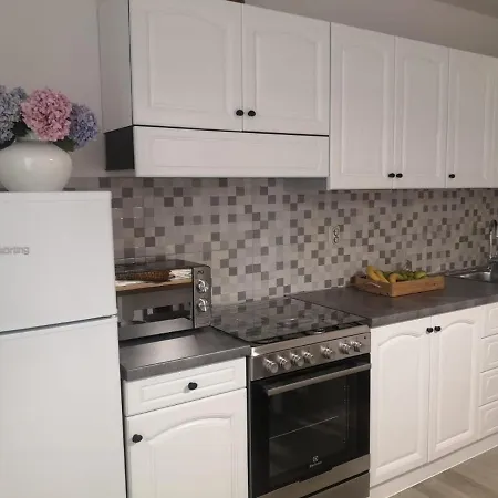 Apartman Lena